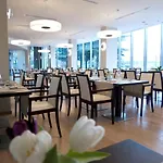 Best Western Plus The Hub Hotel 